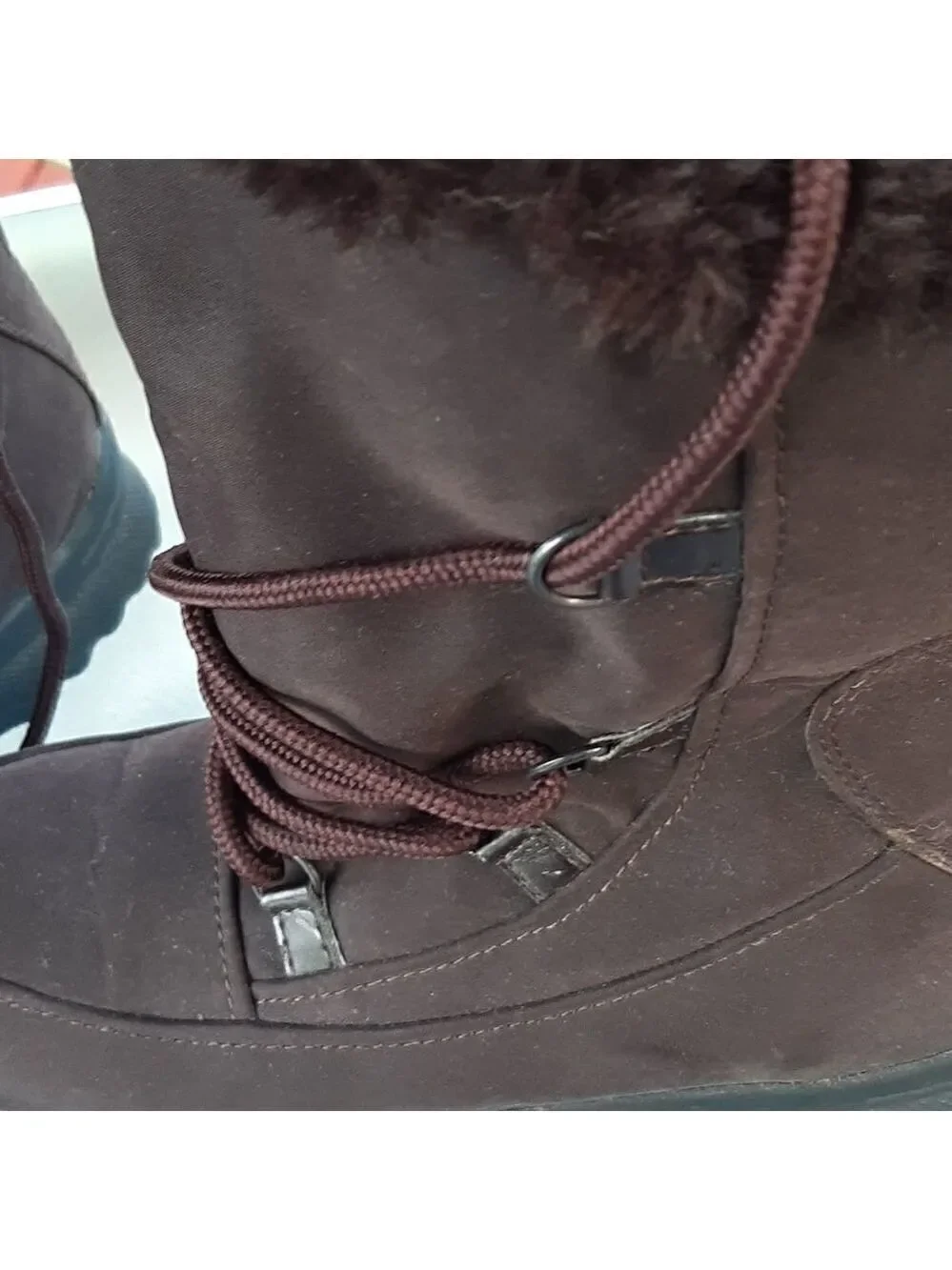 Wanderlust  boots with shoelace